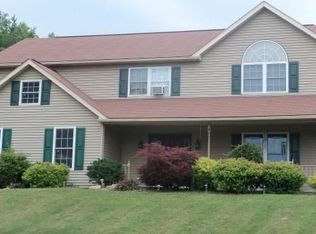 12 Devil Dog Ln, Milton, PA 17847