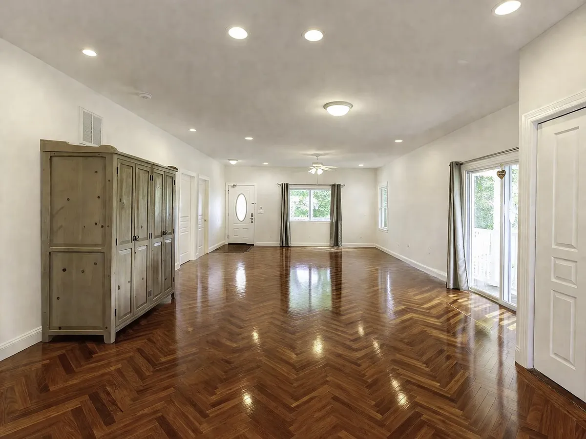 Building Photo - 415 3rd Ave #A