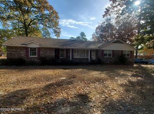 12201 Rosewood St, Laurinburg, NC 28352