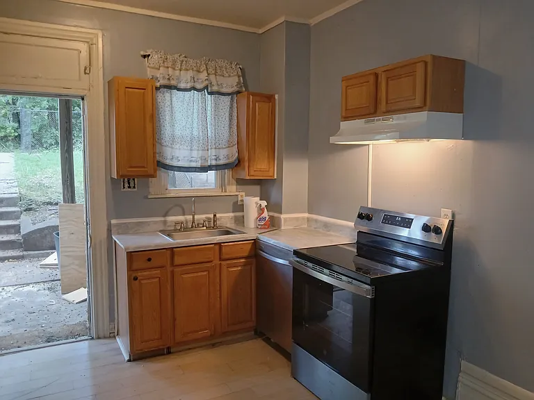 617 N 18th St #1 — Photo 2