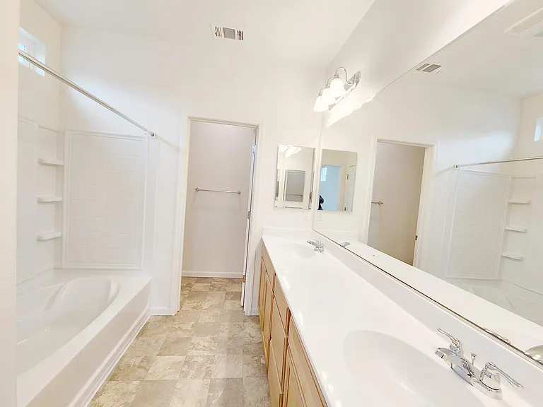 1025 Gabbiano Ln #1 — Photo 14