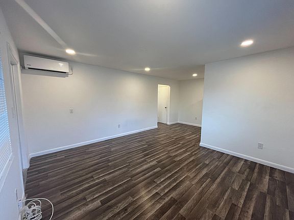 3rd image of 475 Ali Baba Ave APT 1