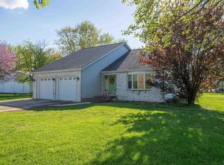 601 S Main St, Belle Rive, IL 62810