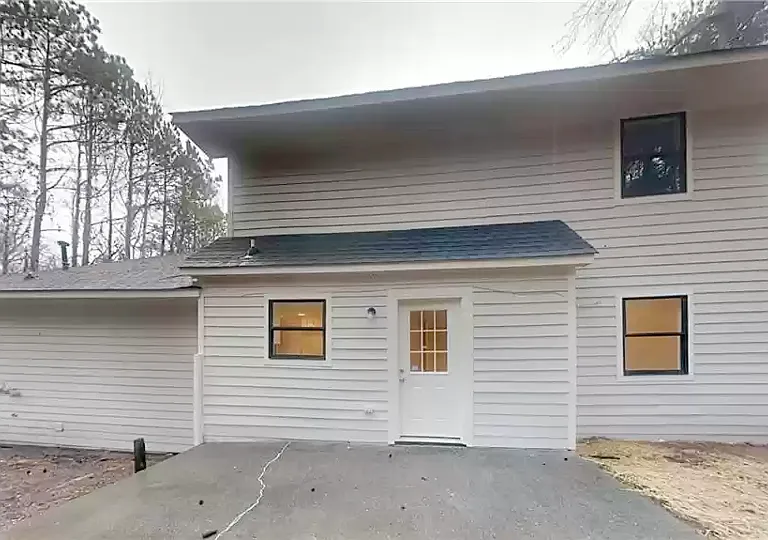 1386 Williamsburg Ln — Photo 37