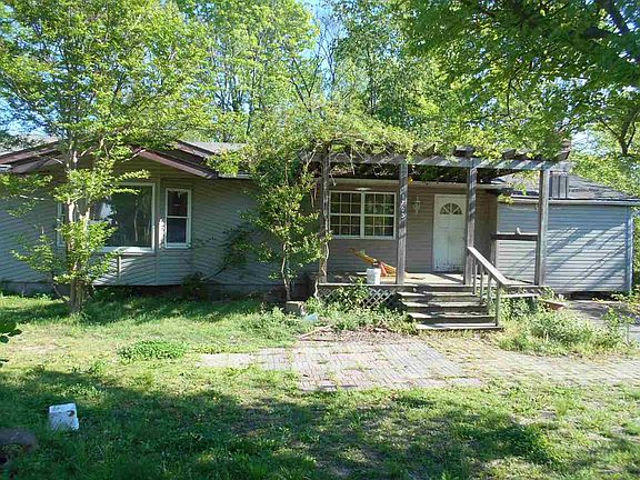 3rd image of 1703 Ellen Dr