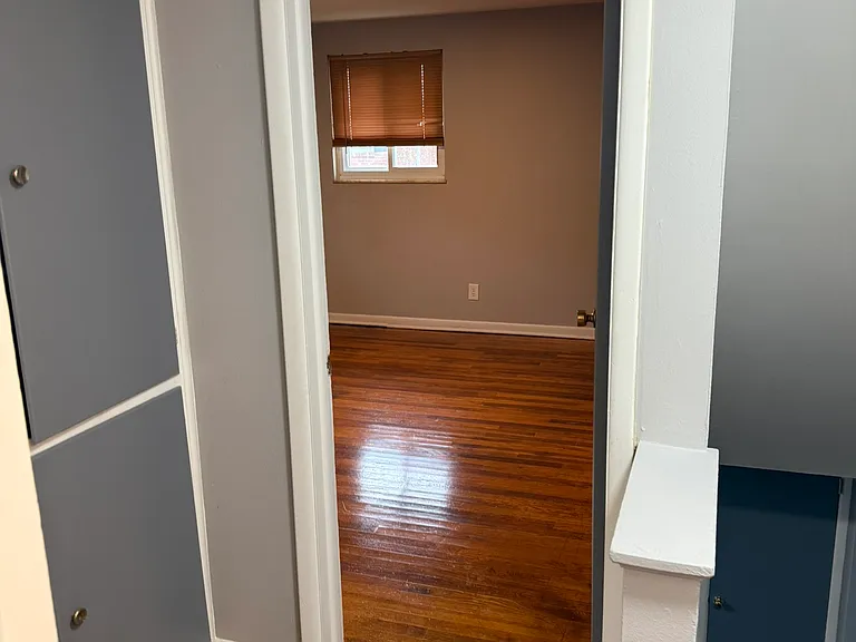 905 North Meadows Court - D — Photo 16