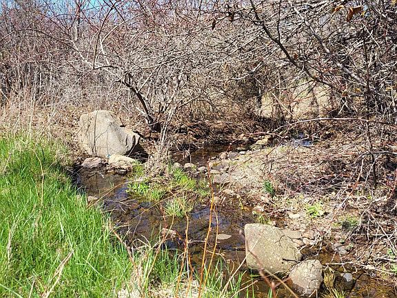 5th image of 2999 Shore Rd W