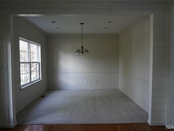 3rd image of 1420 Fenway Dr