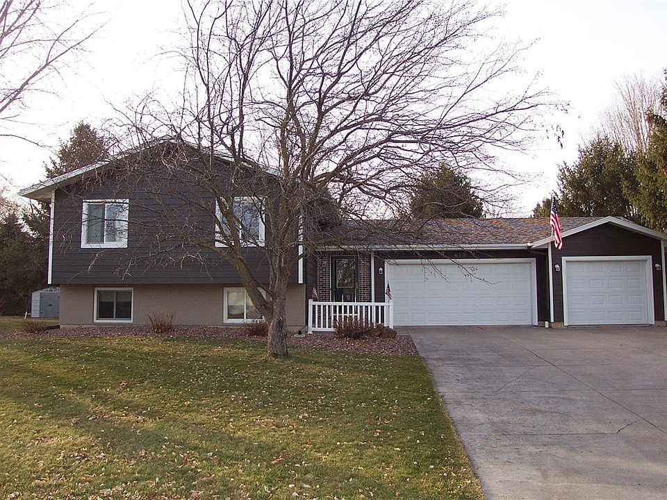 1st image of 419 Fagstad Street NE