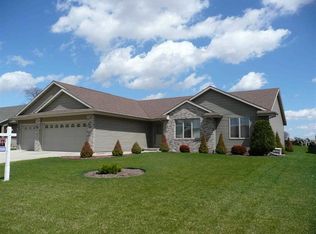 2636 Meadowview Dr, Janesville, WI 53546