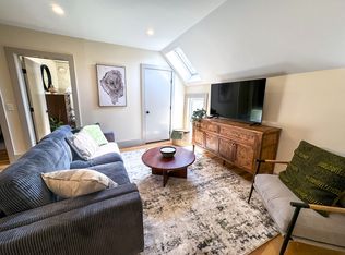 44 Main St Floor 3, Stockbridge, MA 01262