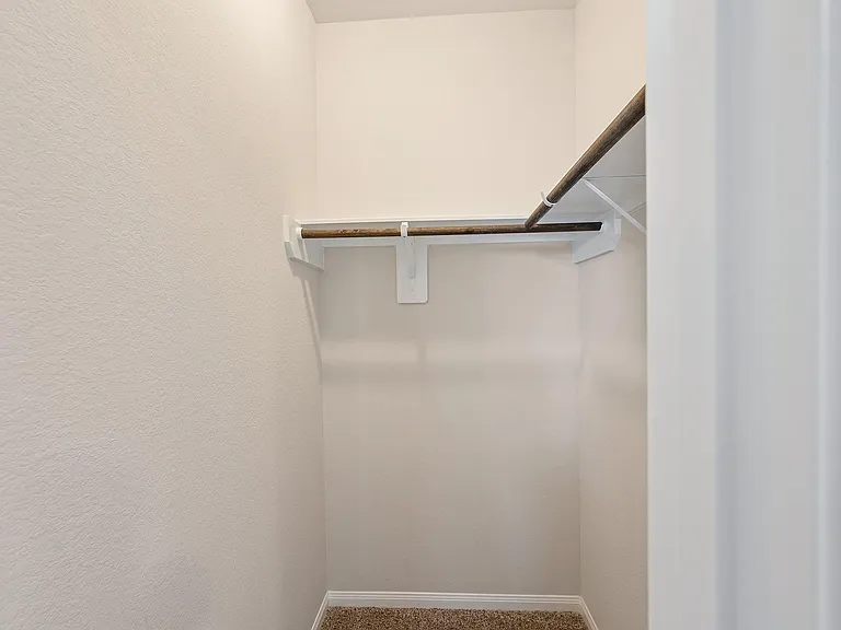 3915 Deledda Dr — Photo 16