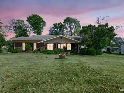 805 Coach Light Ln, Hazelwood, MO, 63042