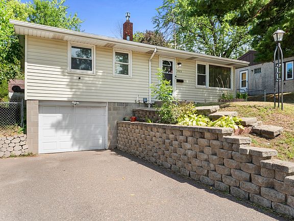 2nd image of 1523 Old Hudson Rd