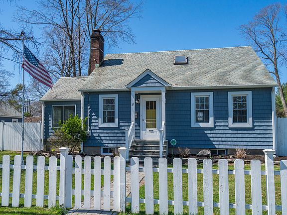 4th image of 31 Kilburn Ave