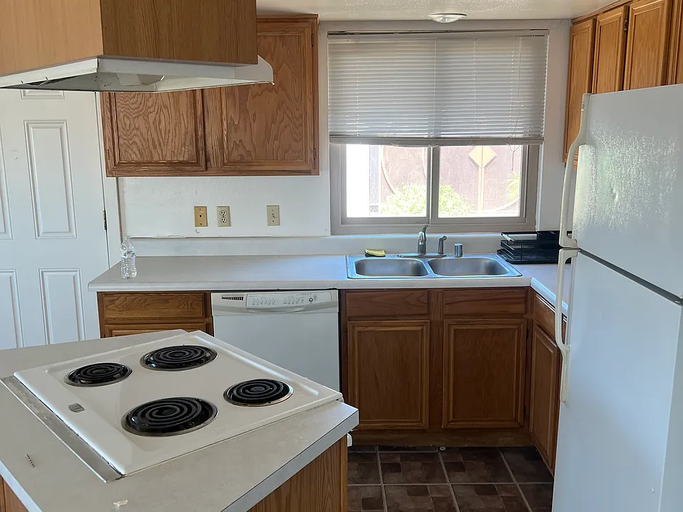 671 Delta Dr
