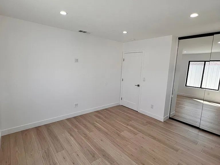 15531 Superior St — Photo 49