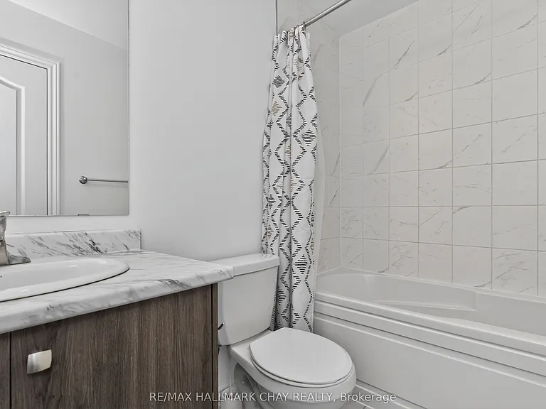 38 Milson Cres — Photo 45