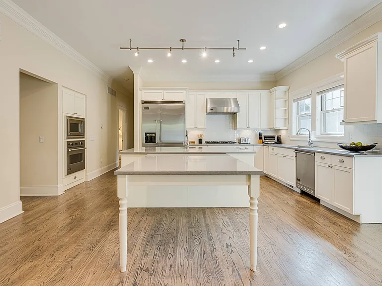 23 Arbutus Rd — Photo 31
