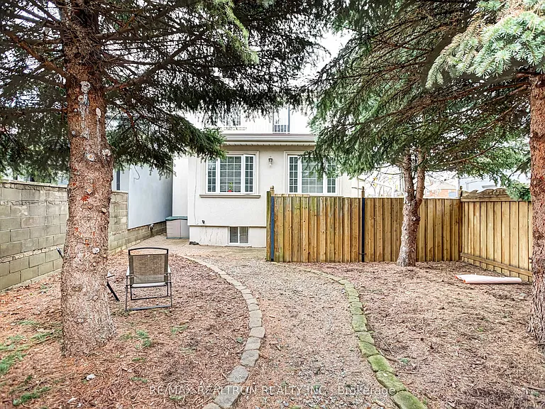 454 Donlands Ave #R2 — Photo 26
