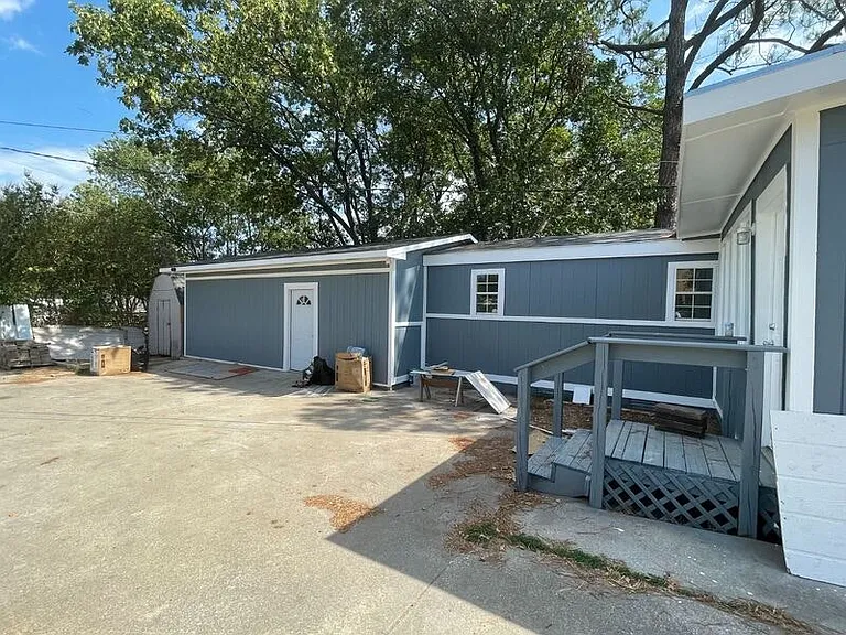 821 Mulberry St — Photo 11