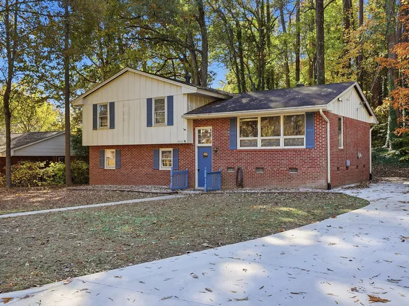 3216 Broyhill Cir, Raleigh, NC 27604