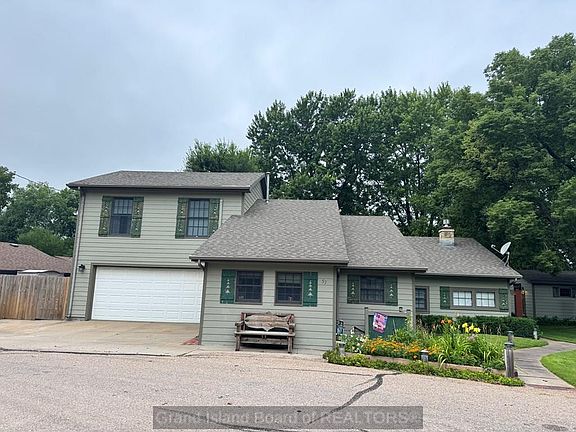2nd image of 57 Kuester Lk