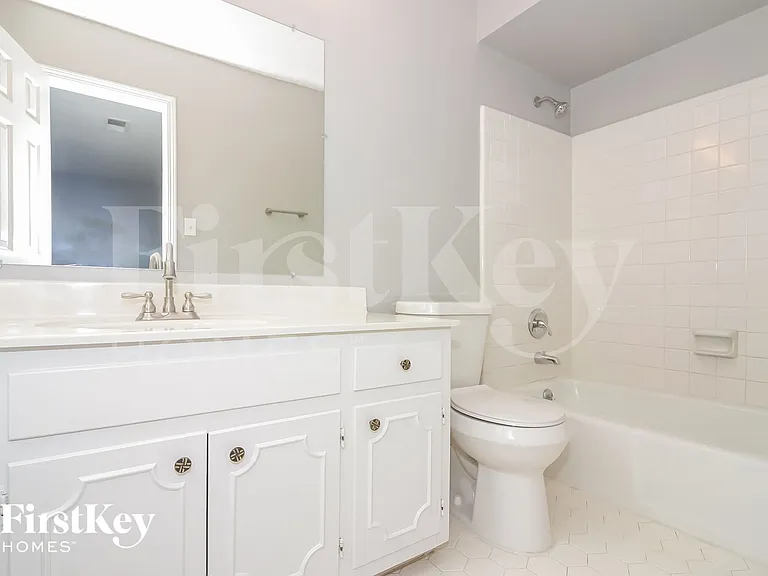 3066 Circle Gate Dr — Photo 10