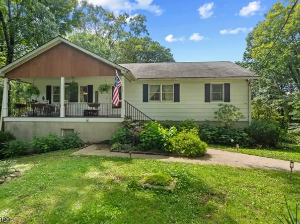 54 Skyview Rd, West Milford Twp., NJ 07480