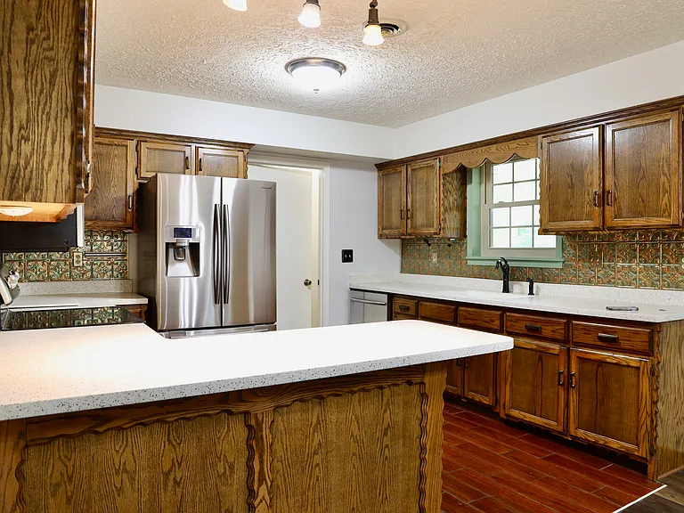 16280 Hardwood Ln — Photo 9