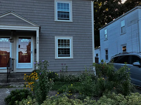 258 Lowden St, Pawtucket, RI 02860