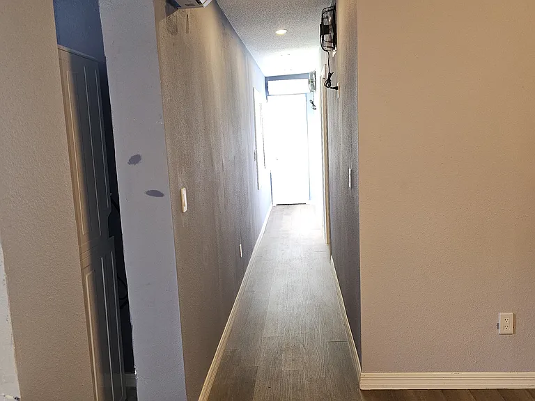 1617B Constantine St — Photo 12
