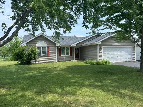 312 Oak St, Poplar Grove, IL 61065