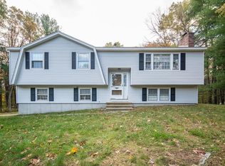 140 Sesame St, Dracut, MA 01826