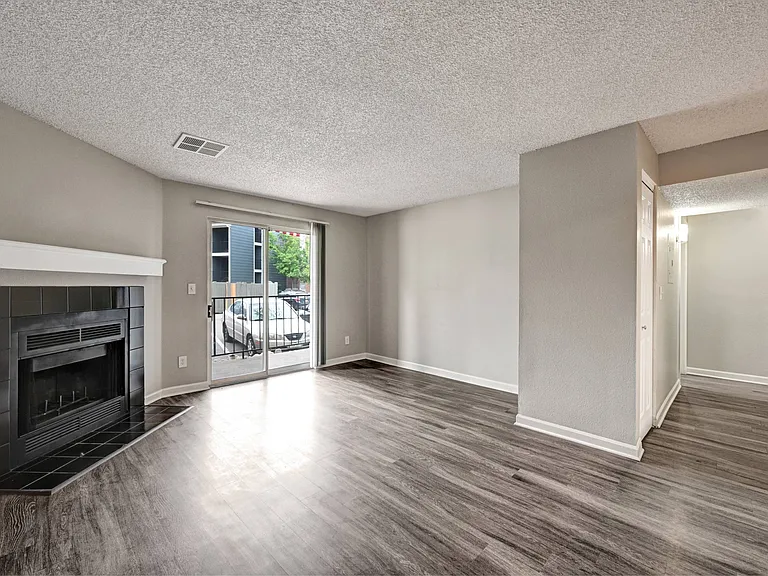 Summit Riverside — Photo 10