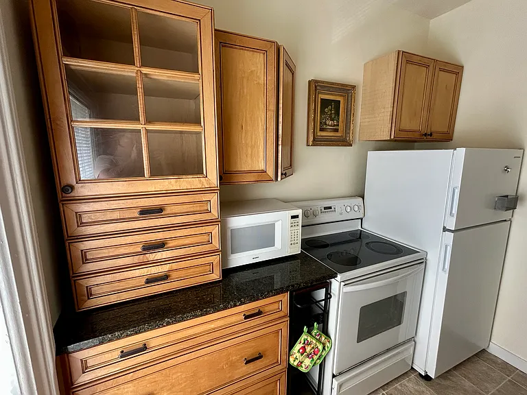 Kitchen - right side