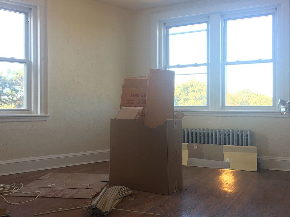 2nd image of 2035 Commonwealth Ave #27G