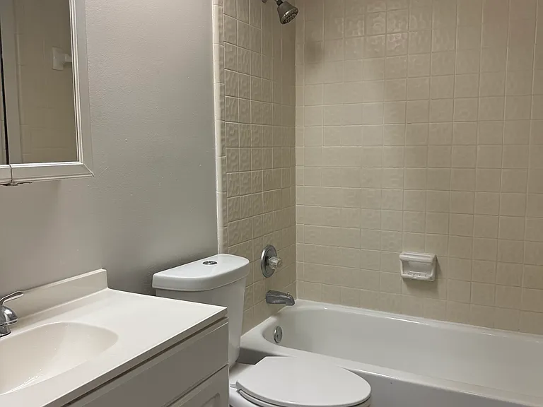 5534 Marathon Pkwy — Photo 15
