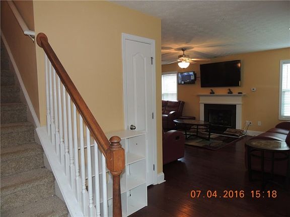 2nd image of 4540 Ferncrest Pl