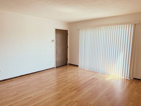 2nd image of 718 Cobblestone Cir Unit C