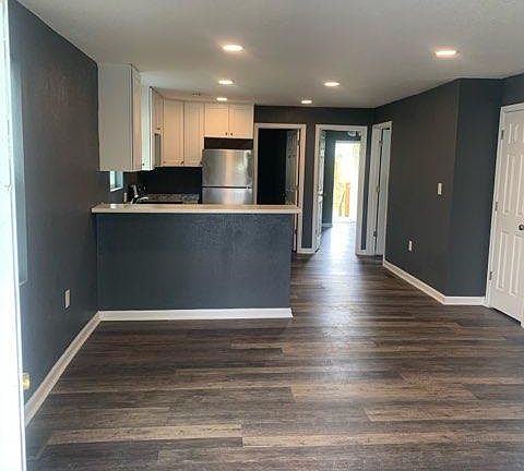 3rd image of 414 Culloden St #414