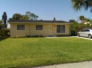 1621 W 35th St, Riviera Beach, FL 33404
