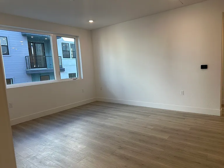3041 El Camino Real #208 — Photo 22