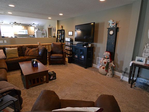 4th image of 1512 Brook Dr