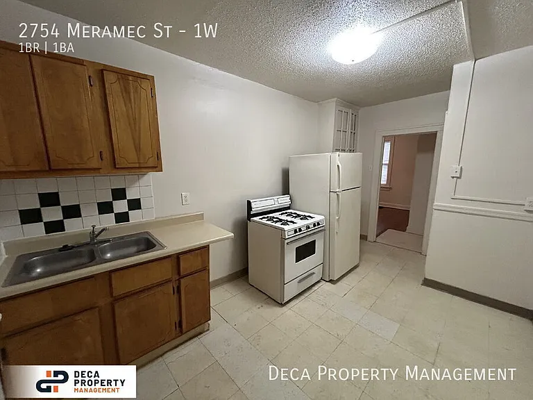 2754 Meramec St #1W — Photo 5