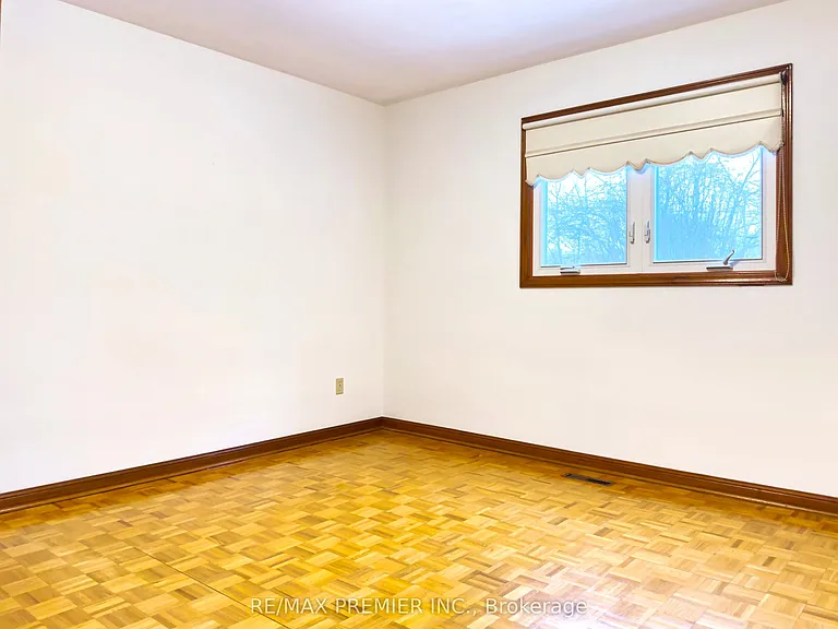 56 Fairchild Ave #MAIN — Photo 21