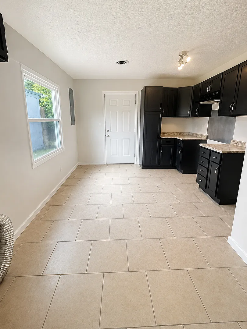 Half Off Security Deposit Move-In Special! Section 8 Welcome! — Photo 2