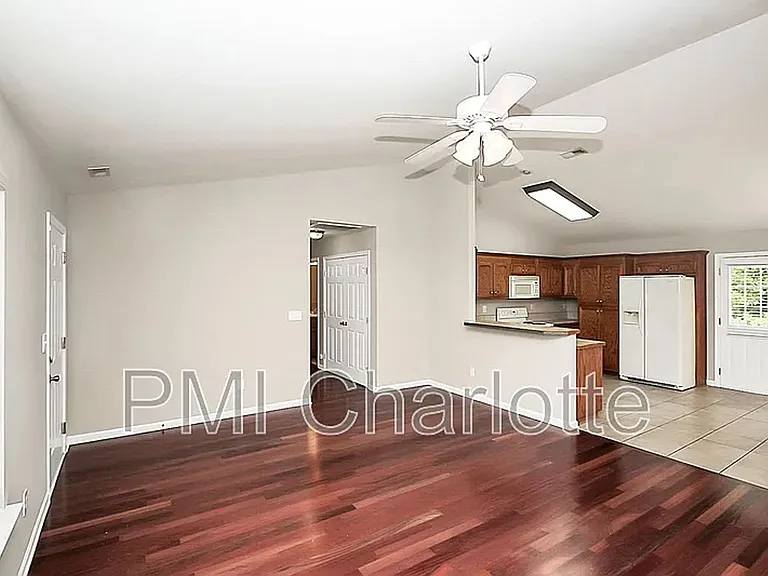 510 S Ridge Ave — Photo 8