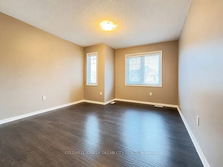 1124 Solomon Ct — Photo 6
