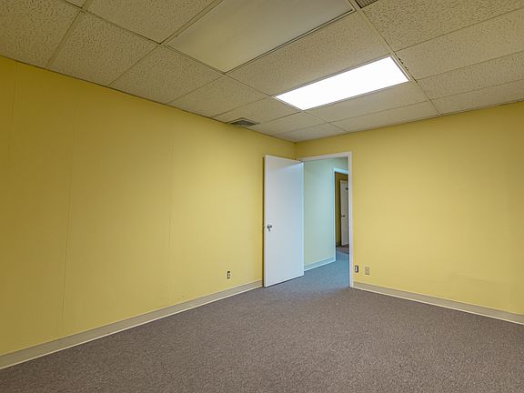 5th image of 2727 E Oakland Park Blvd #302